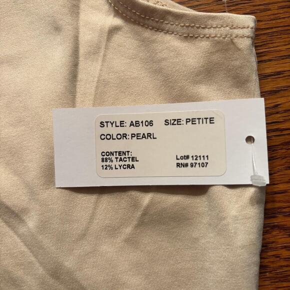 A'nue Thin Strap Tank Top Stretchy Pearl Women's Size Small Made in USA NWT - Picture 6 of 13